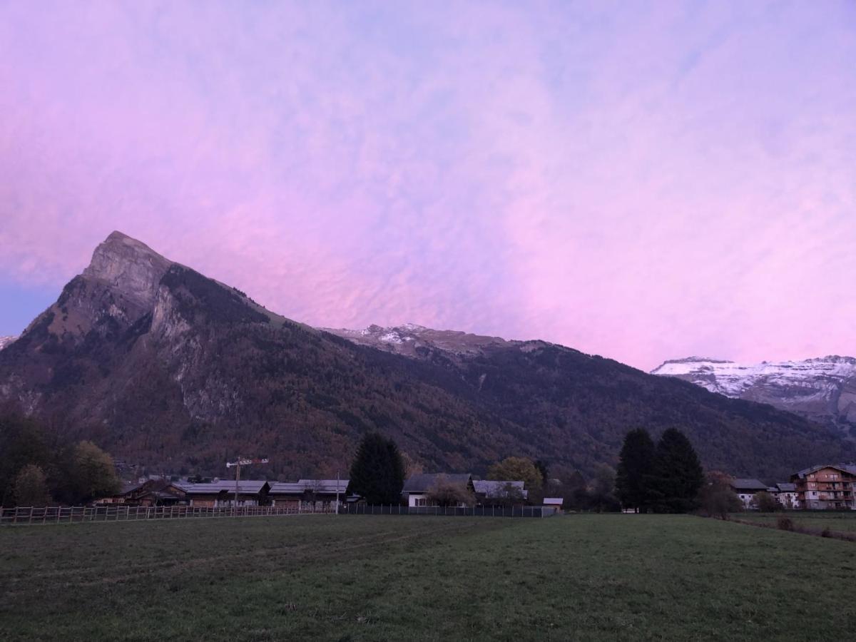 Appartement en hyper centre de Samoëns Buitenkant foto